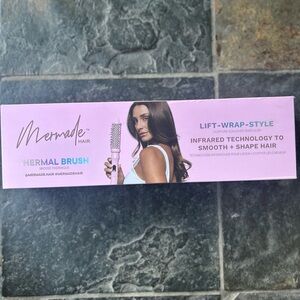 Mermade Hair Thermal Brush in Pink 1.25 in